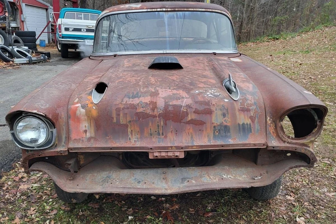 1957 Chevrolet Task Force - Image 10 of 20