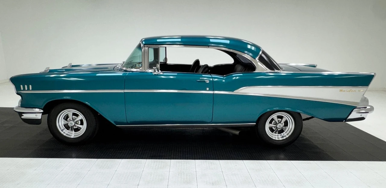 1957 Chevrolet Tri-Five Bel Air 2-Door Hardtop & Coupe - Image 2 of 31