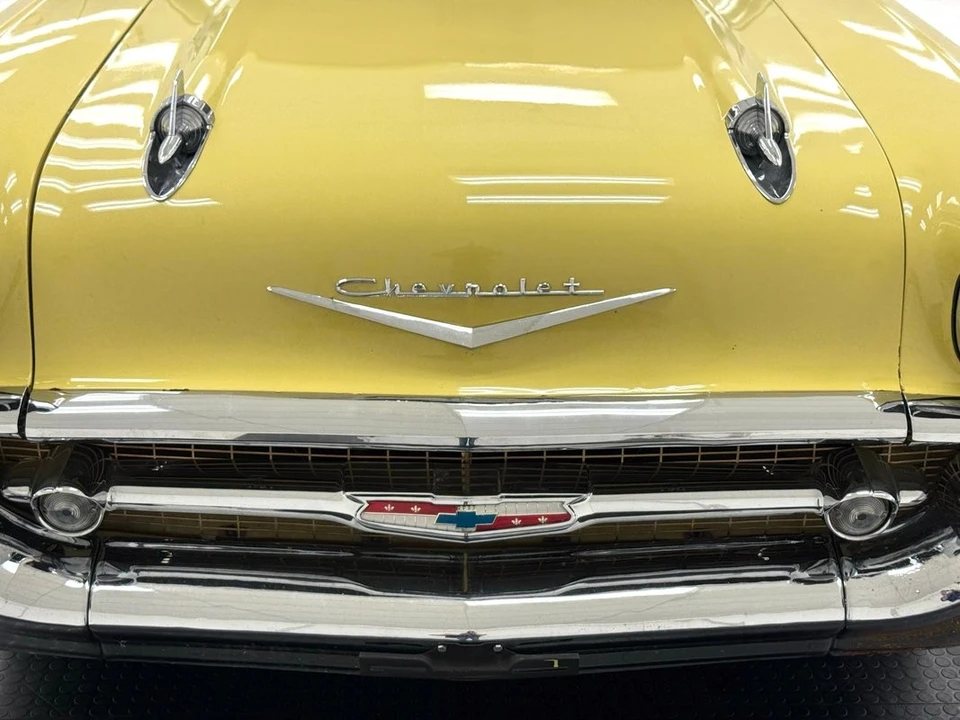 1957 Chevrolet Tri-Five Bel Air Sedan & Wagon - Image 9 of 31