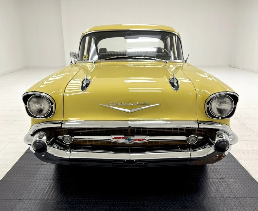 1957 Chevrolet Tri-Five Bel Air Sedan & Wagon - Image 8 of 31