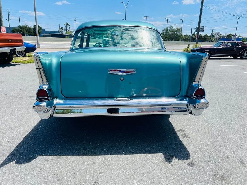 1957 Chevrolet Tri-Five Bel Air 2-Door Hardtop & Coupe - Image 4 of 31