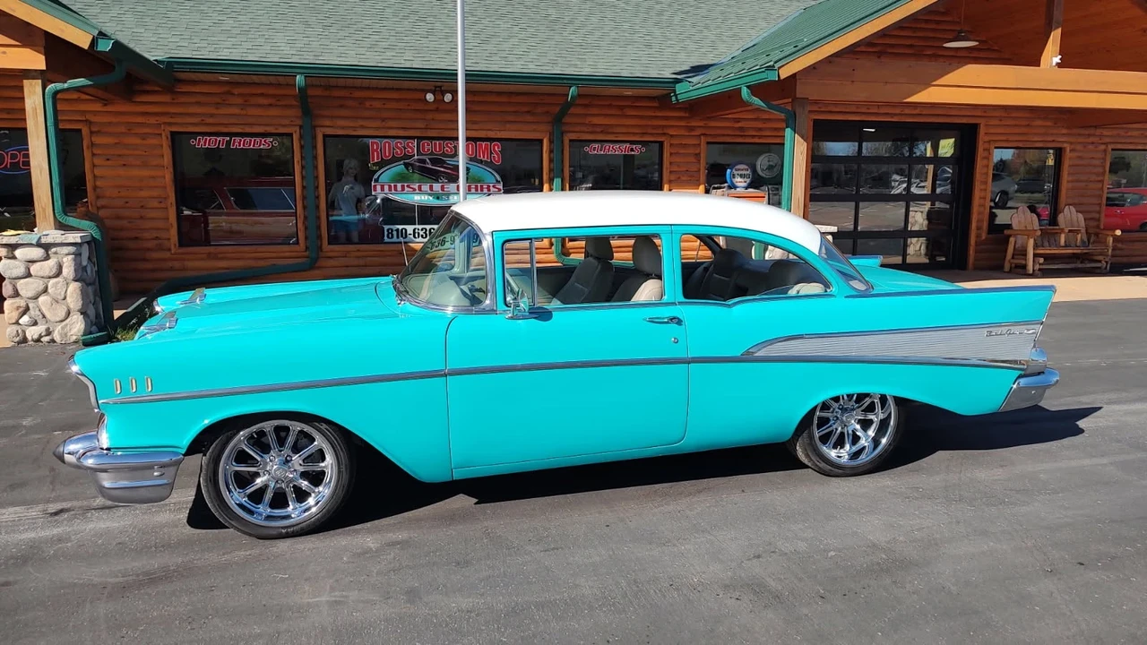 1957 Chevrolet Task Force - Image 11 of 21