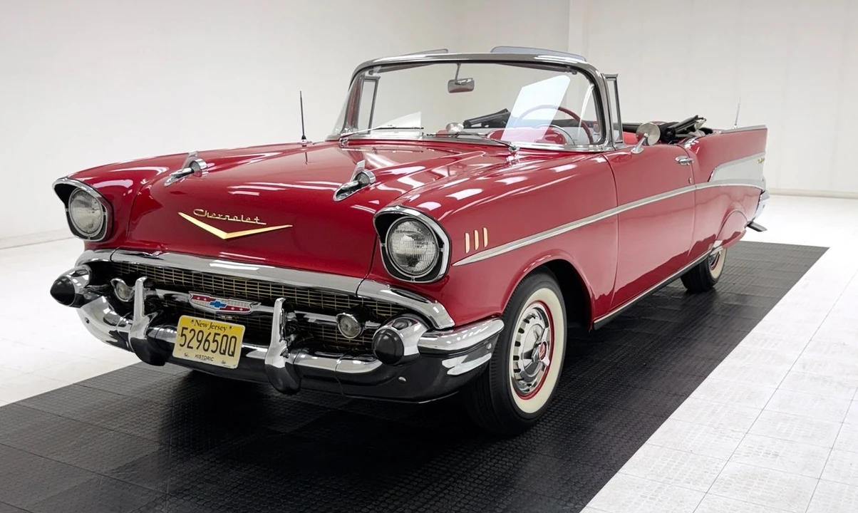 1957 Chevrolet Tri-Five Bel Air Convertible - Image 2 of 31
