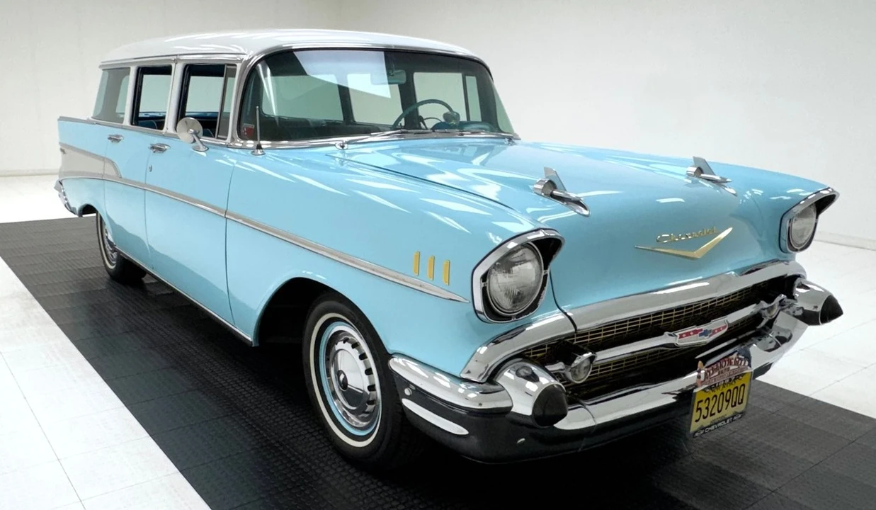 1957 Chevrolet Tri-Five Bel Air Sedan & Wagon - Image 7 of 31
