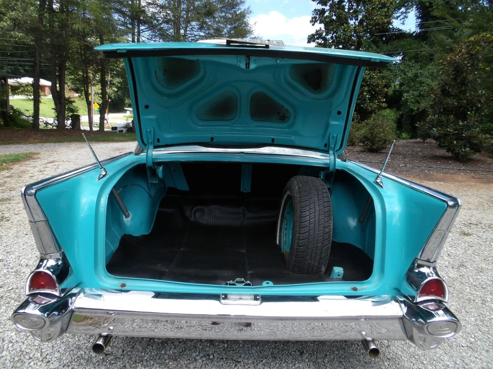 1957 Chevrolet Tri-Five Bel Air 2-Door Hardtop & Coupe - Image 10 of 24