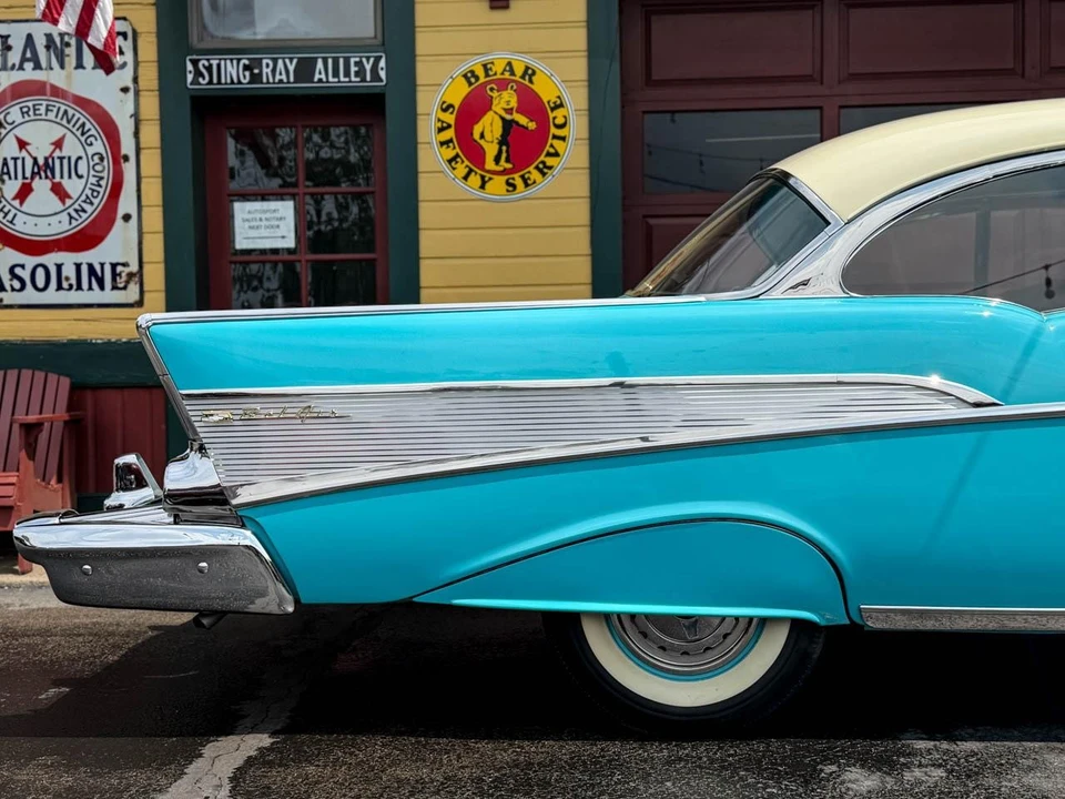 1957 Chevrolet Tri-Five Bel Air 2-Door Hardtop & Coupe - Image 15 of 31