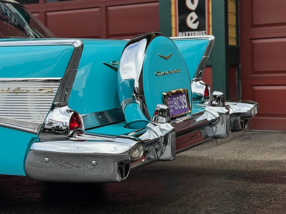 1957 Chevrolet Tri-Five Bel Air 2-Door Hardtop & Coupe - Image 25 of 31