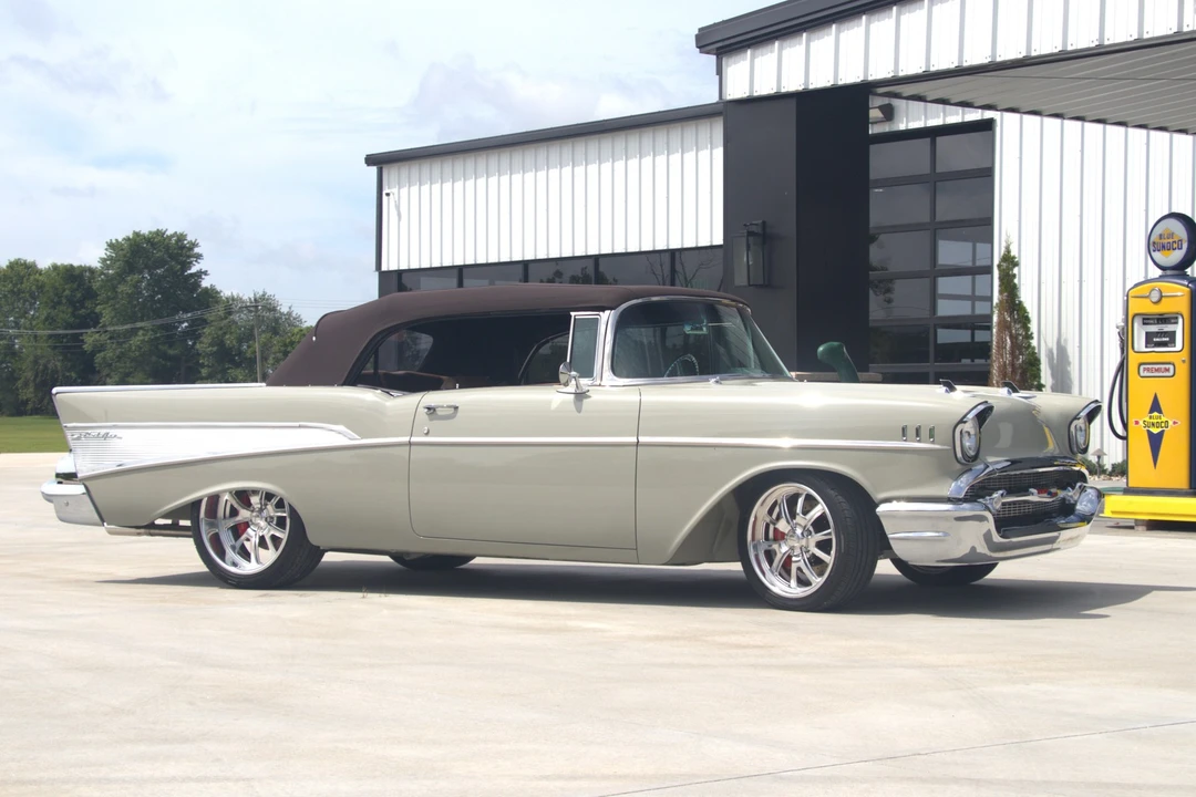 1957 Chevrolet Tri-Five Bel Air 2-Door Hardtop & Coupe - Image 4 of 31