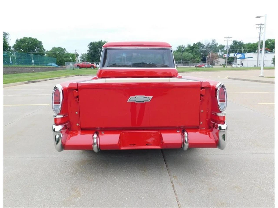 1957 Chevrolet Task Force - Image 25 of 31