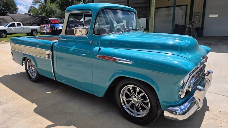 1957 Chevrolet Task Force - Image 5 of 8