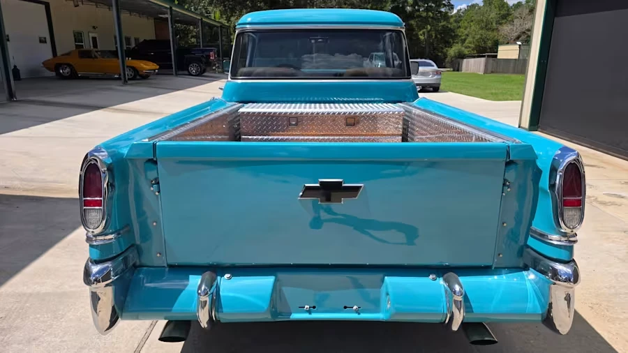 1957 Chevrolet Task Force - Image 6 of 8