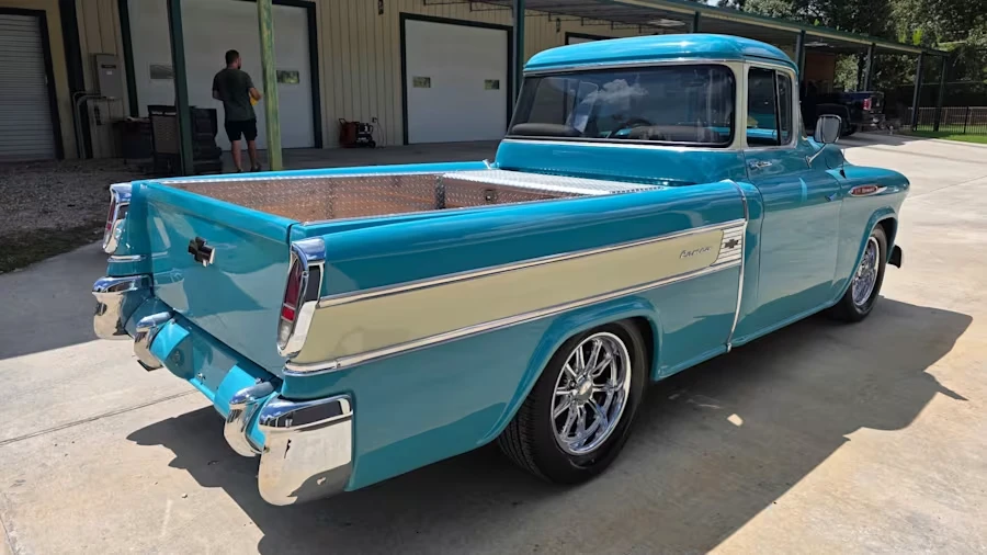 1957 Chevrolet Task Force - Image 7 of 8