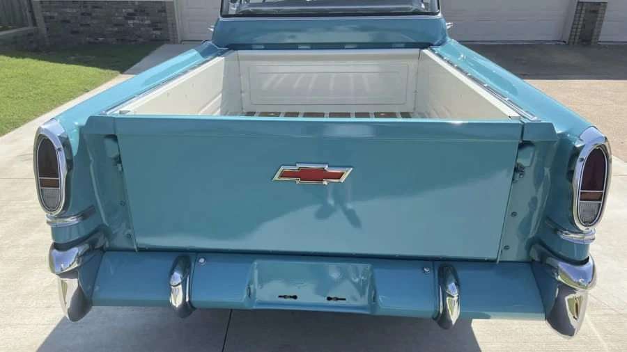 1957 Chevrolet Task Force - Image 5 of 31
