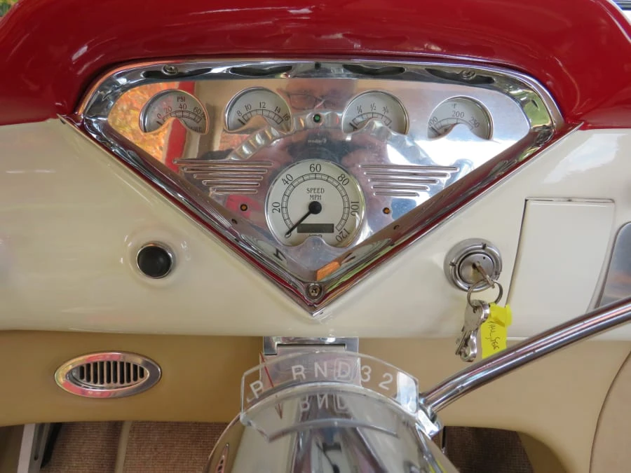 1957 Chevrolet Task Force - Image 23 of 31