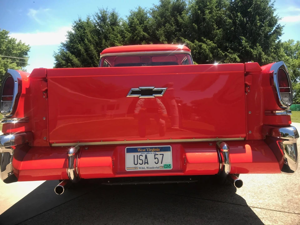 1957 Chevrolet Task Force - Image 10 of 31