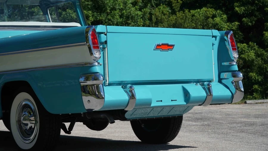 1957 Chevrolet Task Force - Image 10 of 18