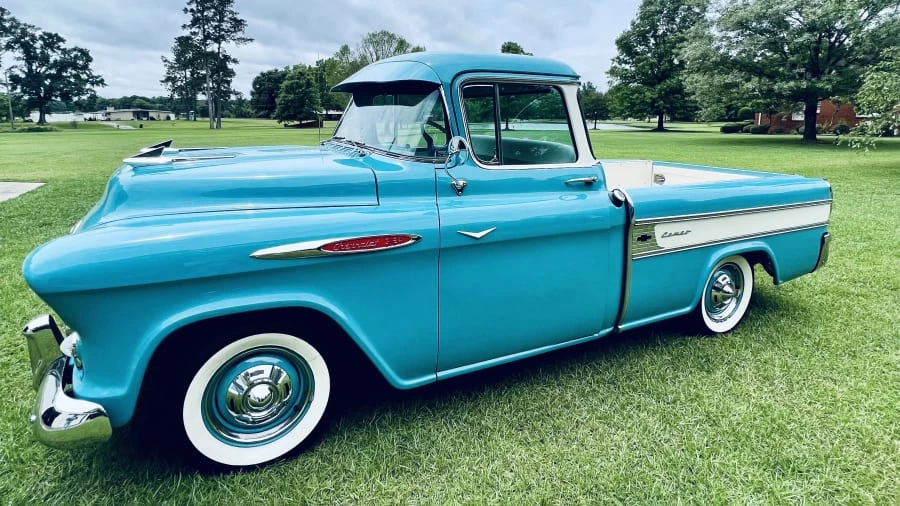 1957 Chevrolet Task Force - Image 10 of 11
