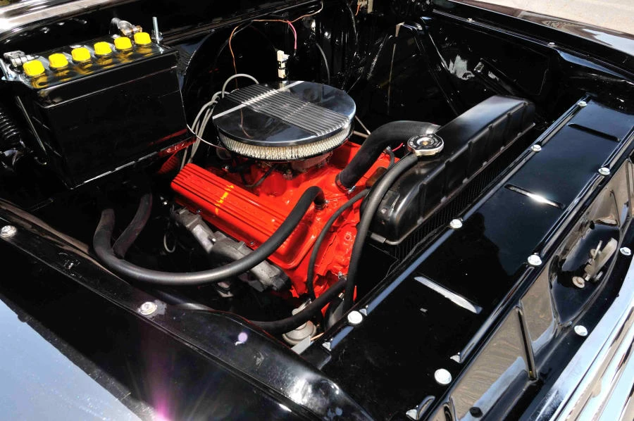 1957 Chevrolet Task Force - Image 5 of 7