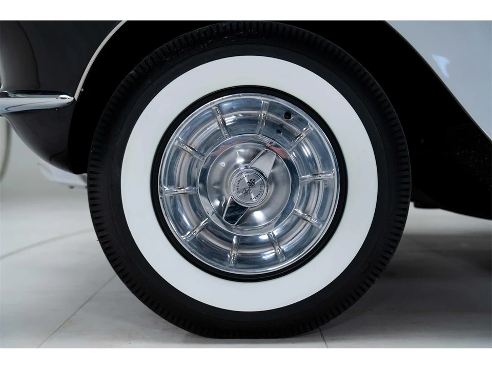 1957 Chevrolet Corvette C1 - Image 16 of 31