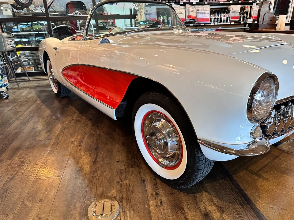 1957 Chevrolet Corvette C1 - Image 8 of 20