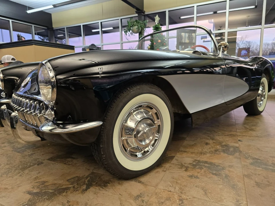 1957 Chevrolet Corvette C1 - Image 2 of 21