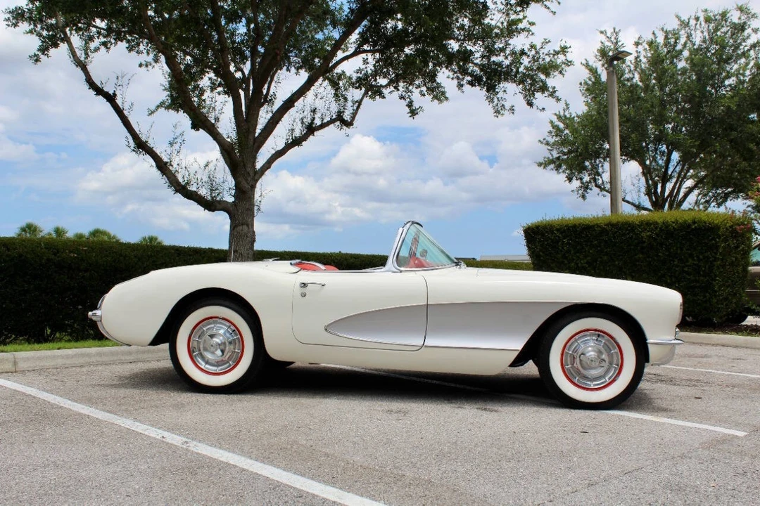 1957 Chevrolet Corvette C1 - Image 2 of 31