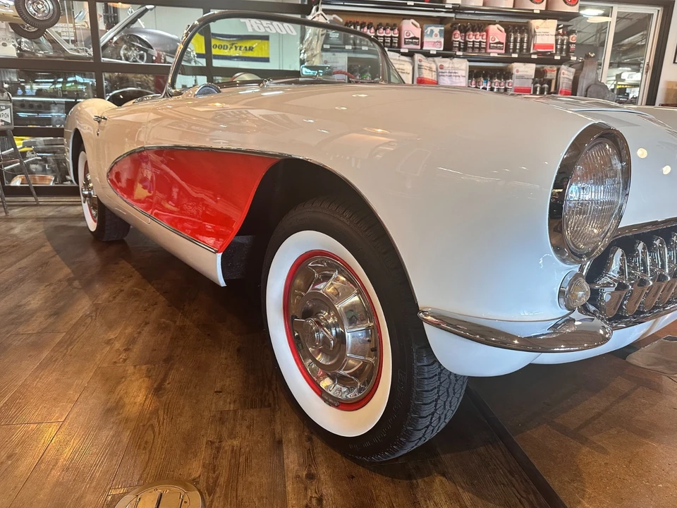 1957 Chevrolet Corvette C1 - Image 12 of 20