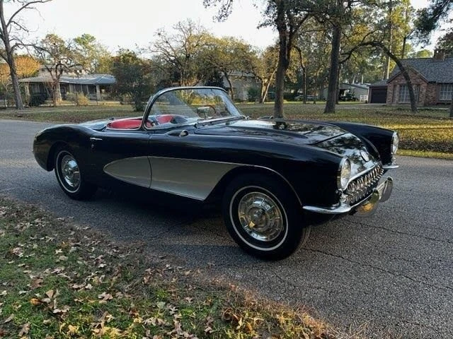 1957 Chevrolet Corvette C1 - Image 2 of 8