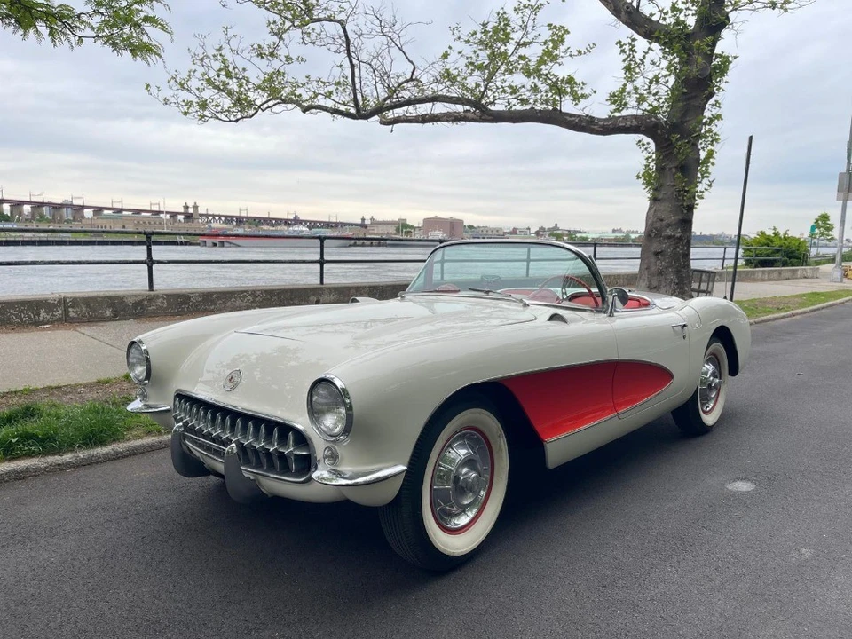 1957 Chevrolet Corvette C1 - Image 2 of 10