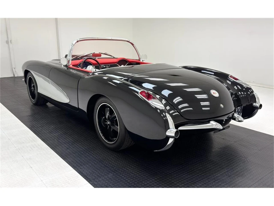 1957 Chevrolet Corvette C1 - Image 3 of 31