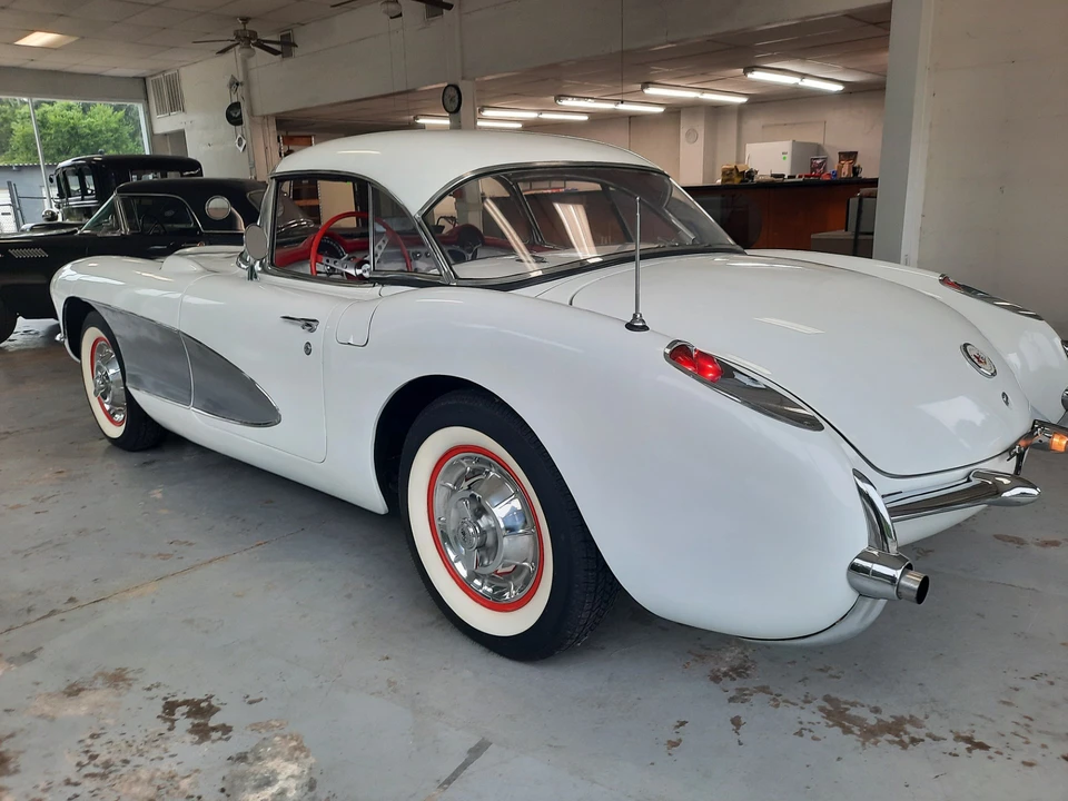 1957 Chevrolet Corvette C1 - Image 21 of 31