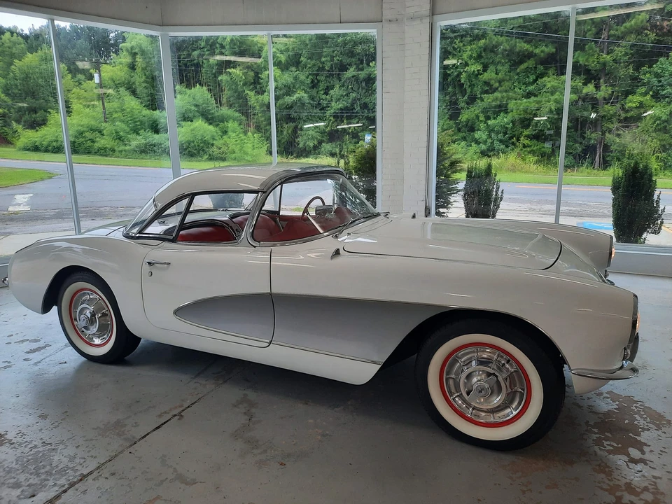 1957 Chevrolet Corvette C1 - Image 18 of 31