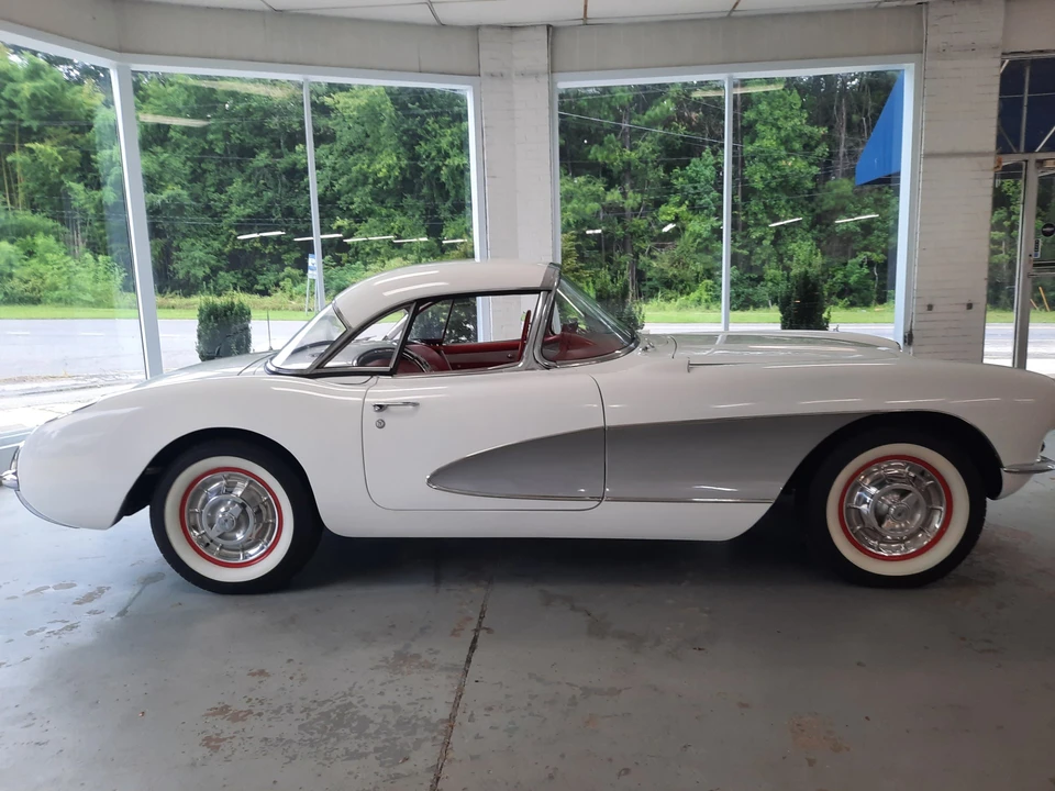 1957 Chevrolet Corvette C1 - Image 19 of 31