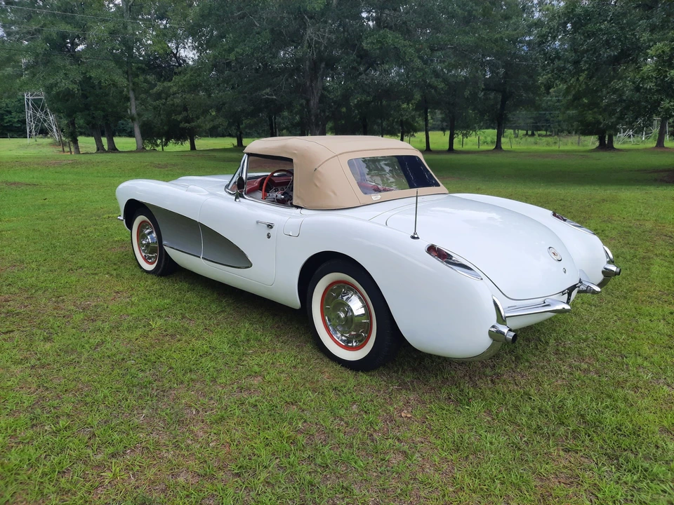1957 Chevrolet Corvette C1 - Image 16 of 31