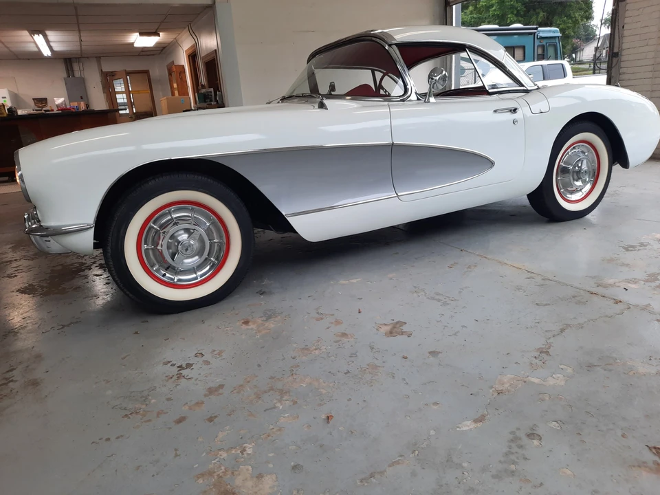 1957 Chevrolet Corvette C1 - Image 17 of 31
