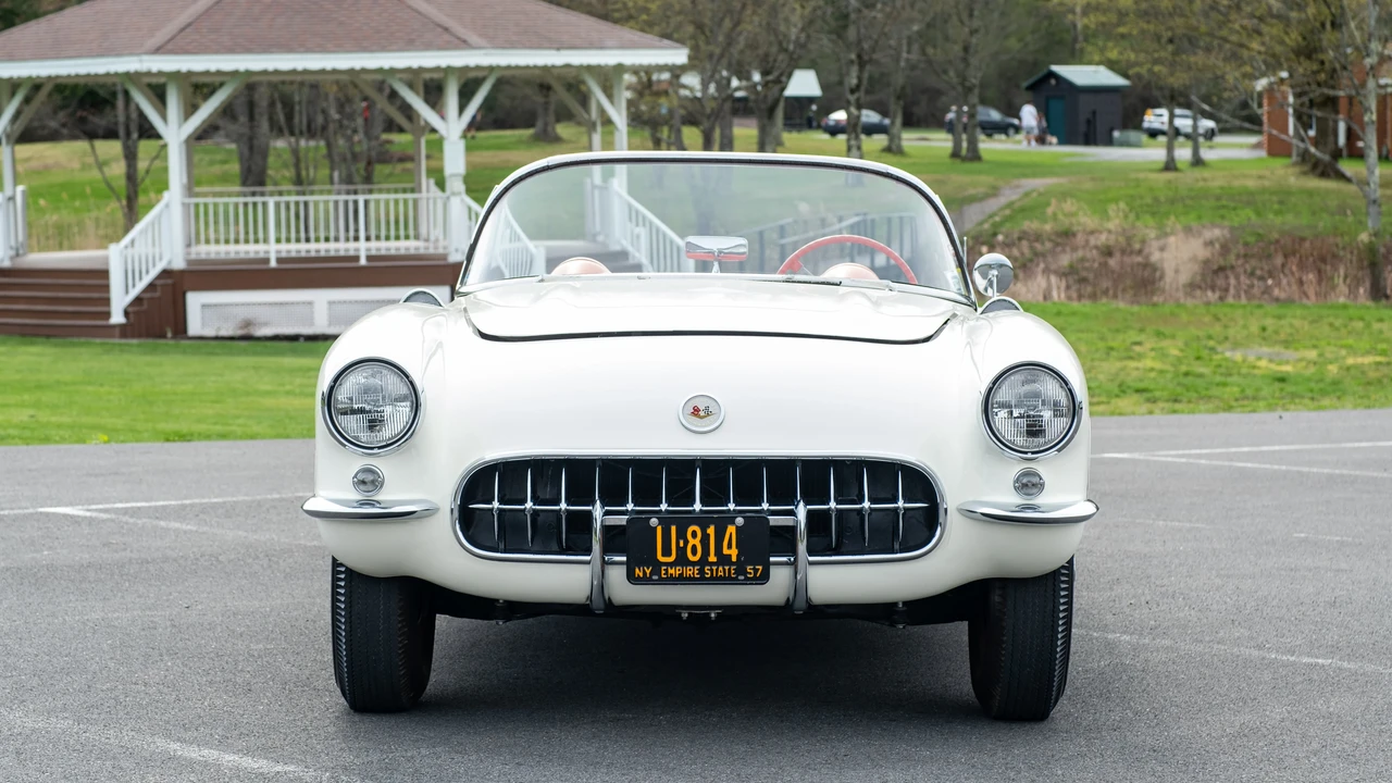 1957 Chevrolet Corvette C1 - Image 2 of 31