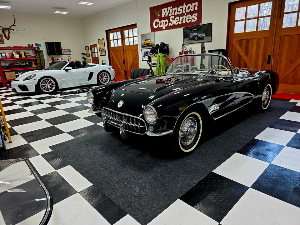 1957 Chevrolet Corvette C1 - Image 17 of 31