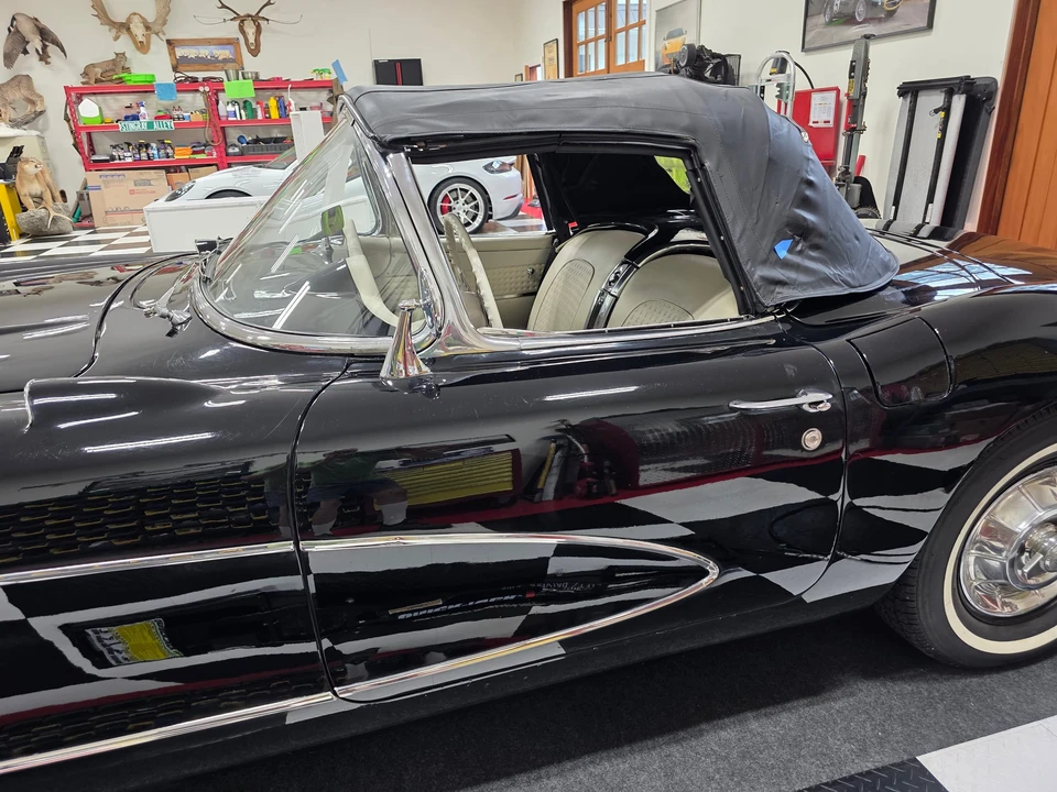 1957 Chevrolet Corvette C1 - Image 28 of 31