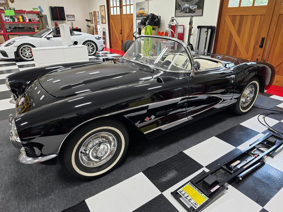 1957 Chevrolet Corvette C1 - Image 16 of 31