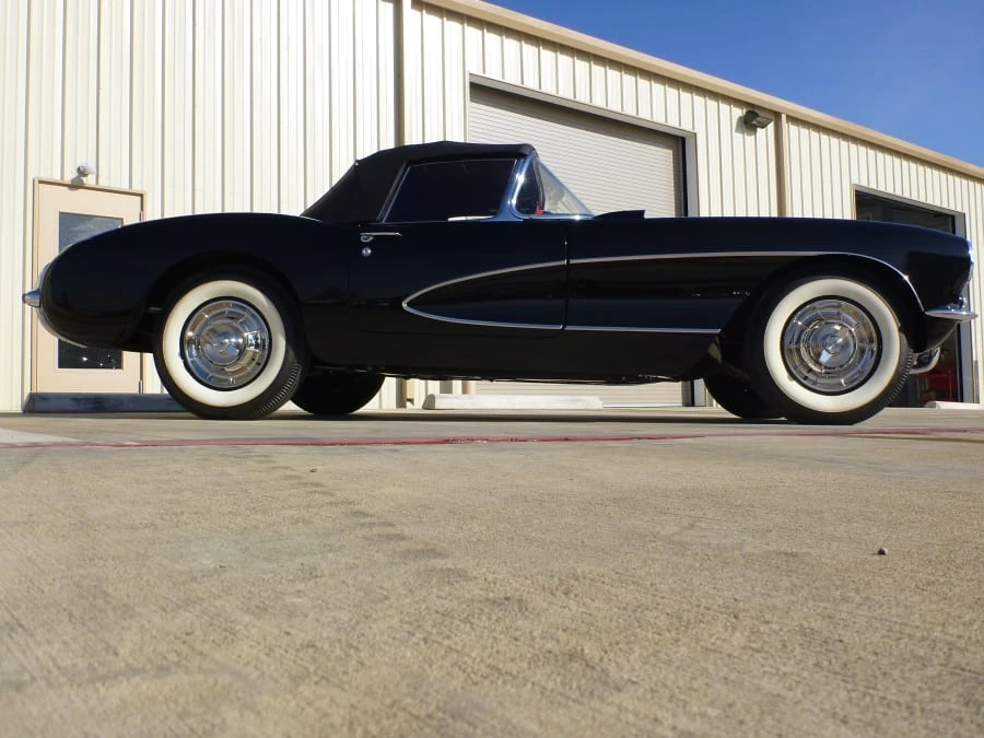 1957 Chevrolet Corvette C1 - Image 2 of 12