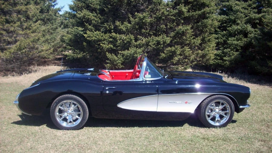 1957 Chevrolet Corvette C1 - Image 2 of 10