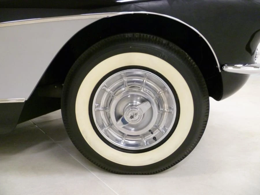 1957 Chevrolet Corvette C1 - Image 21 of 31