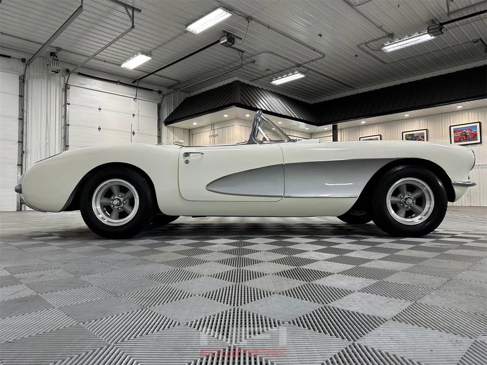 1957 Chevrolet Corvette C1 - Image 18 of 31