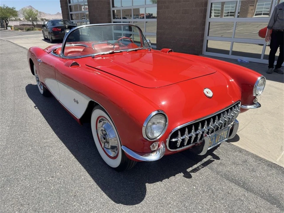 1957 Chevrolet Corvette C1 - Image 2 of 31