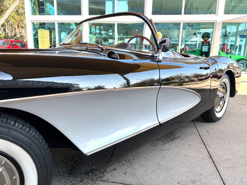 1957 Chevrolet Corvette C1 - Image 13 of 31