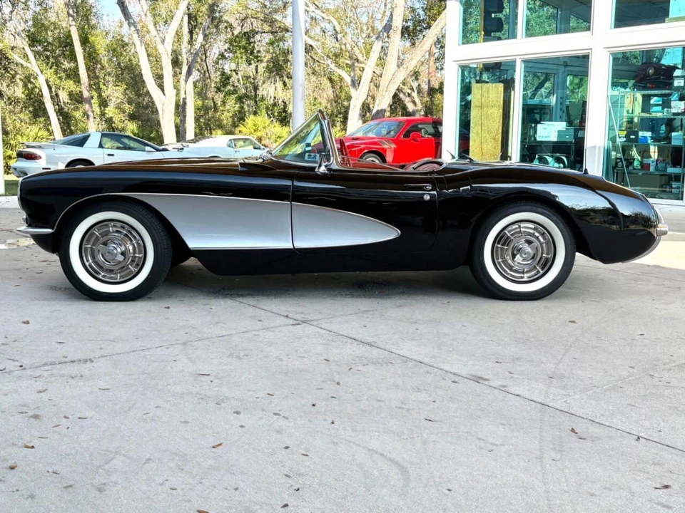 1957 Chevrolet Corvette C1 - Image 10 of 31
