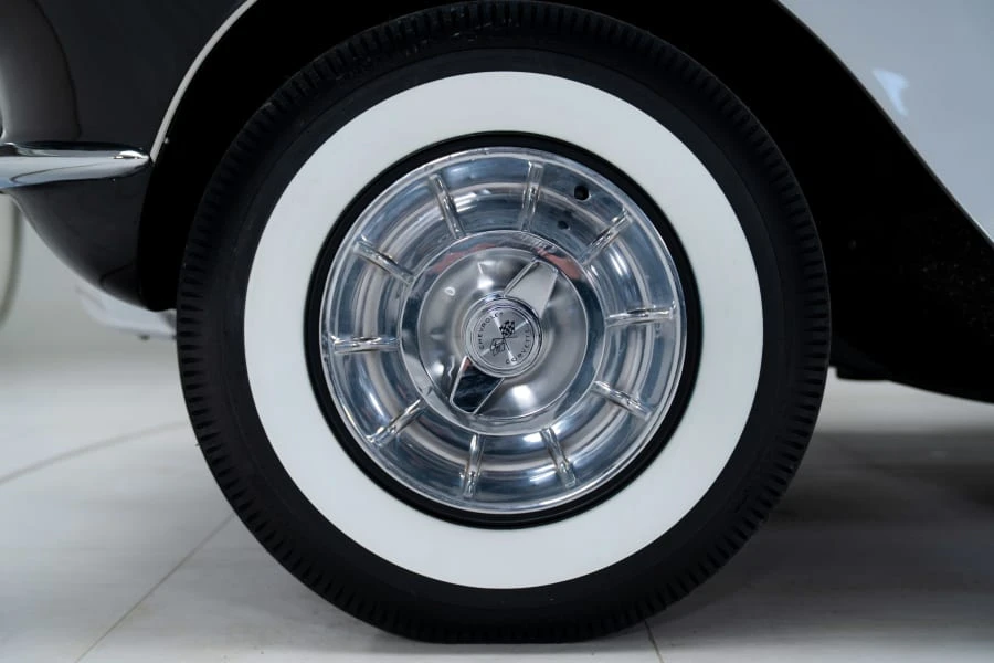 1957 Chevrolet Corvette C1 - Image 16 of 31