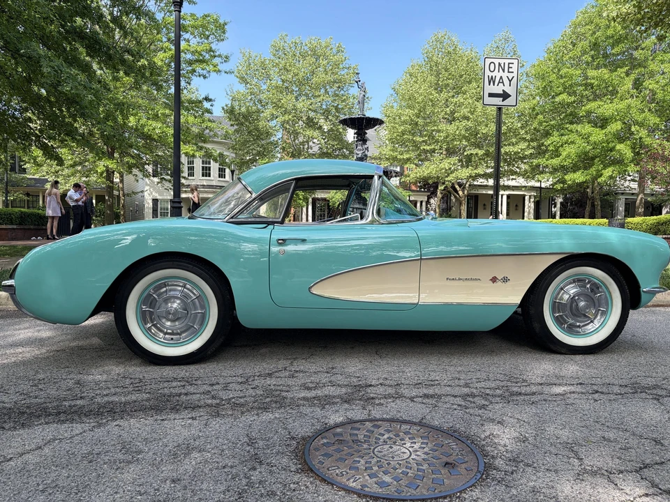 1957 Chevrolet Corvette C1 - Image 2 of 31
