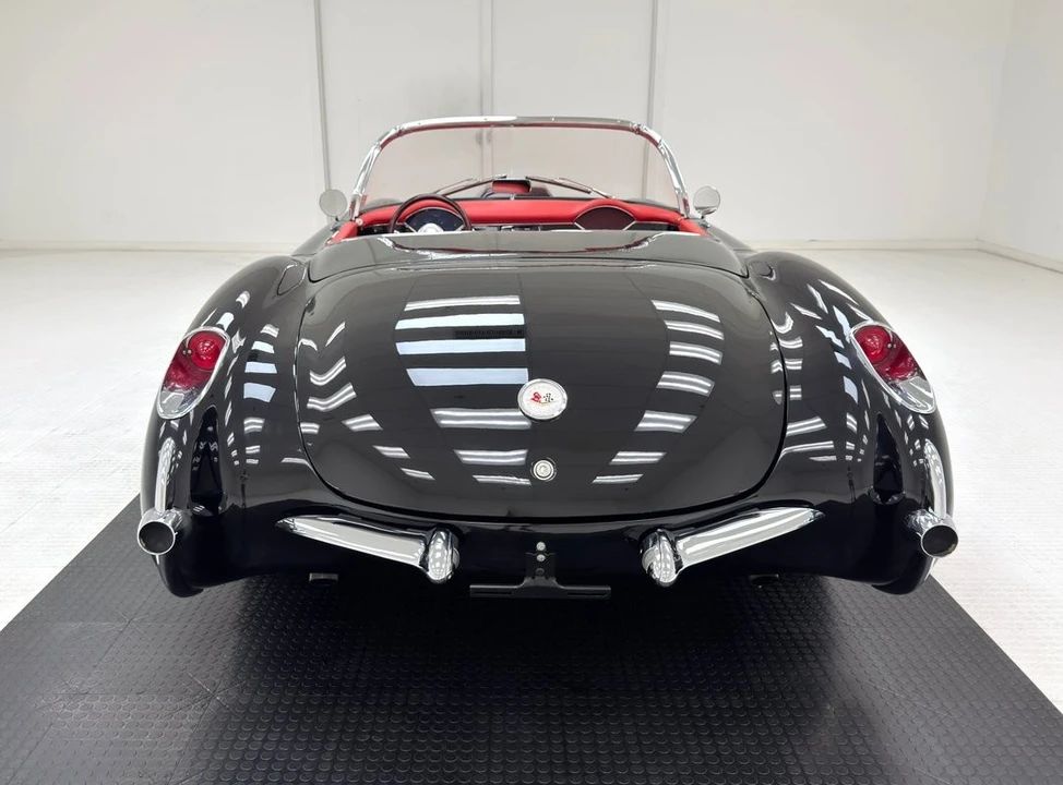 1957 Chevrolet Corvette C1 - Image 4 of 31
