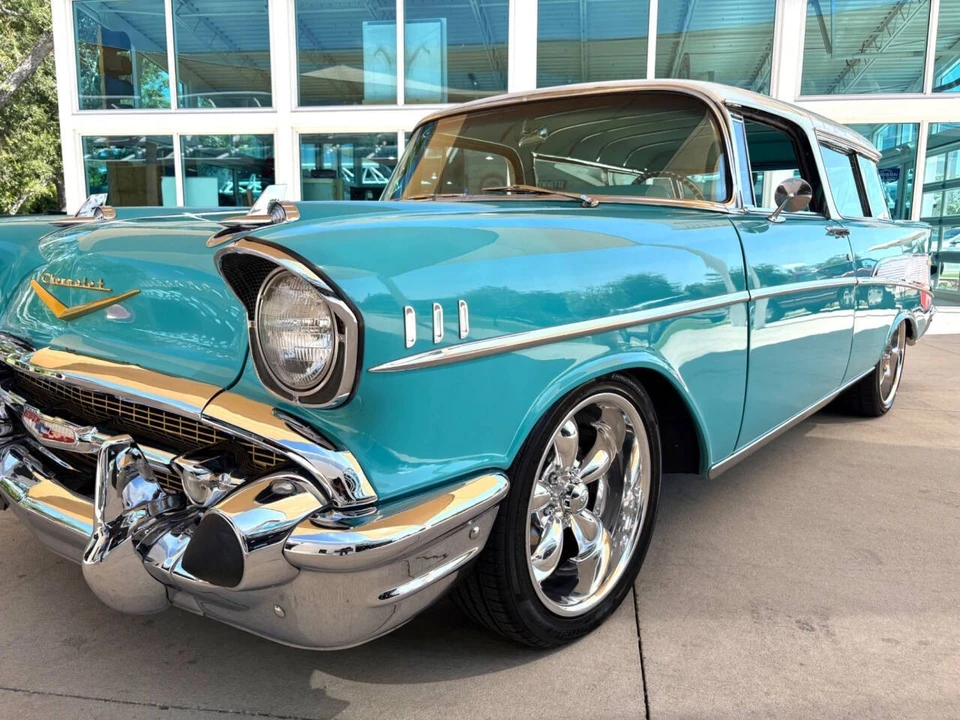 1957 Chevrolet Nomad - Image 11 of 12